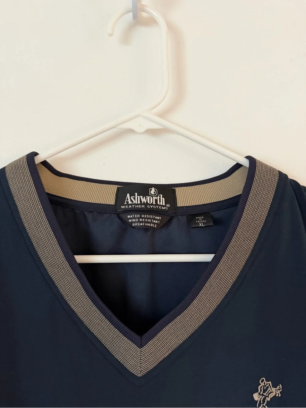 Ashworth Men’s Navy V-Neck Sleeveless Vest